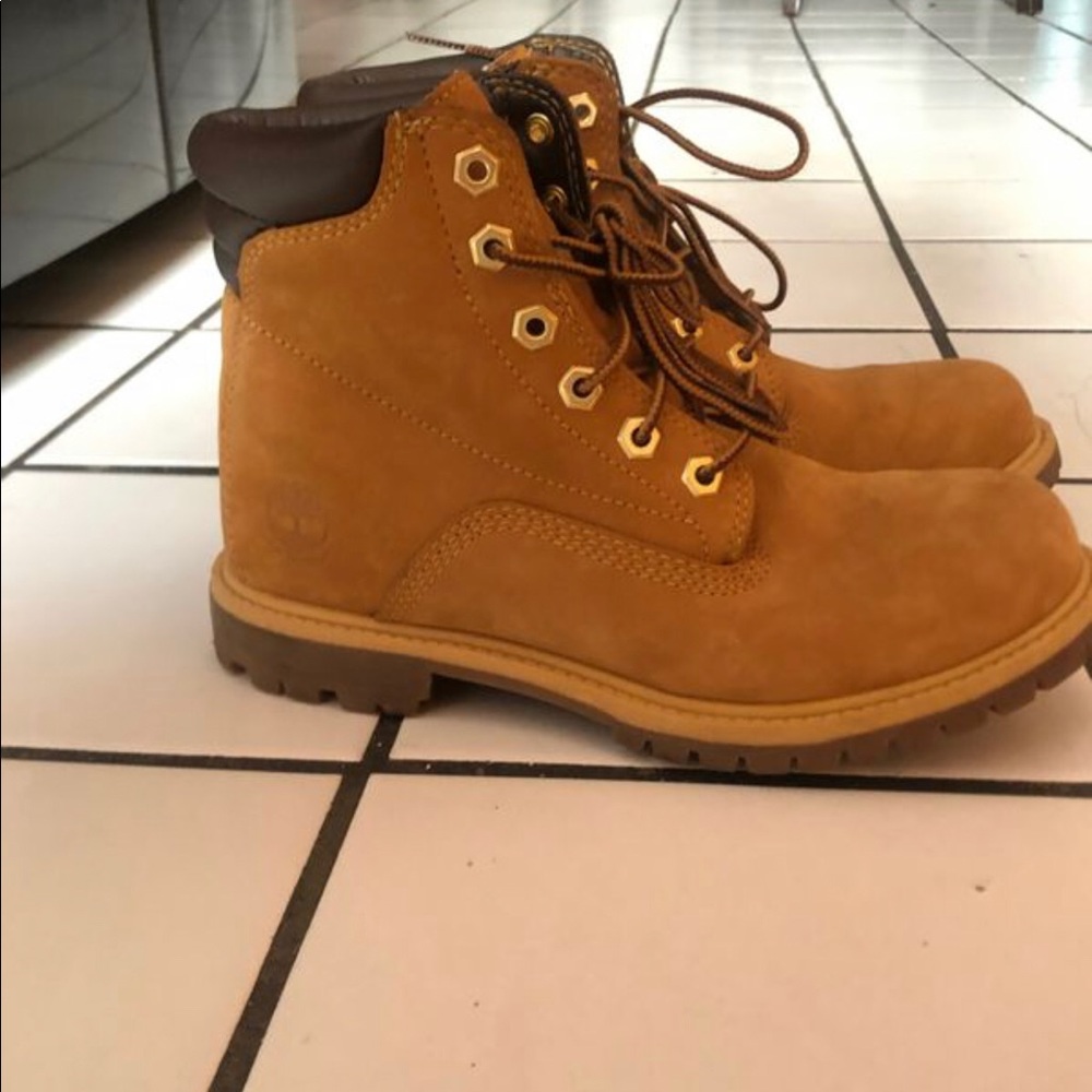 Timberlands water proof boots Women Size 7M